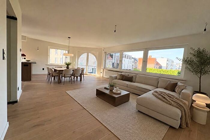 Appartement 6 pièces à Stormestraat, Waregem, à vendre
