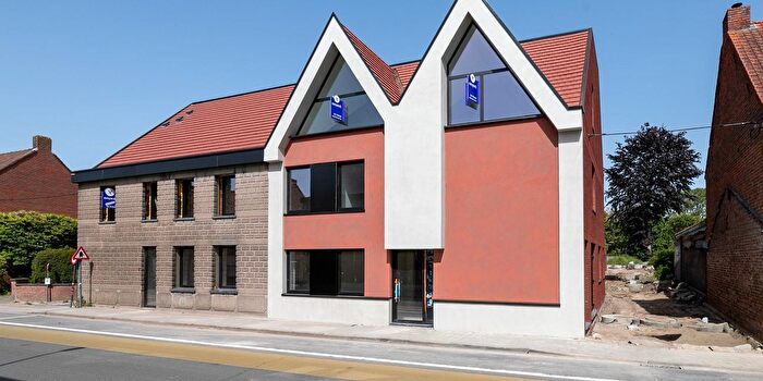 Appartement à Aartrijkestraat, Eernegem, à vendre