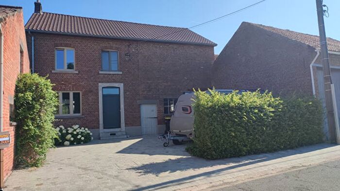 Rue des Quatre Fermes, Bettincourt : Maison 3 pièces à louer