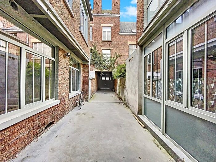Maison 8 pièces à Rue Galliot, NAMUR, à vendre