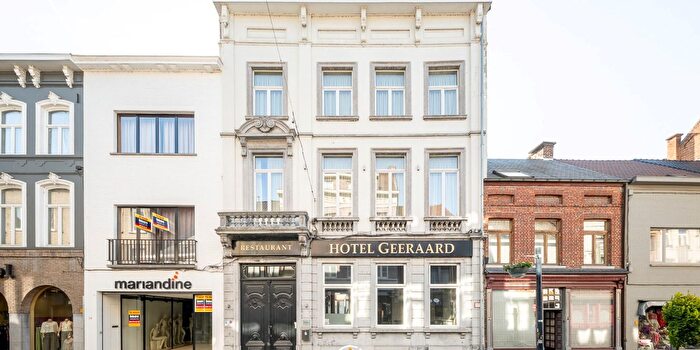 Maison 11 pièces à vendre à Lessensestraat, Geraardsbergen