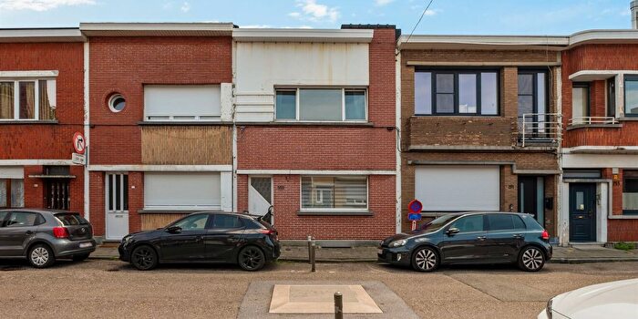 Van Dornestraat, Deurne : Maison 3 pièces à vendre