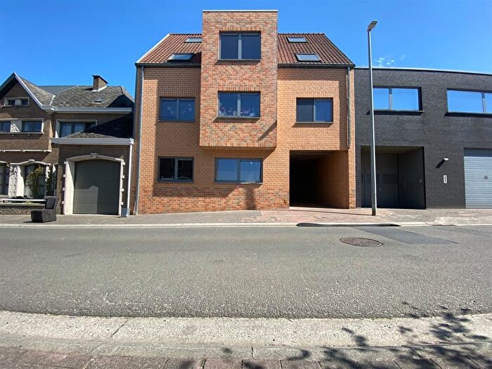 Nijverheidsstraat, MERE - Appartement 3 pièces à louer