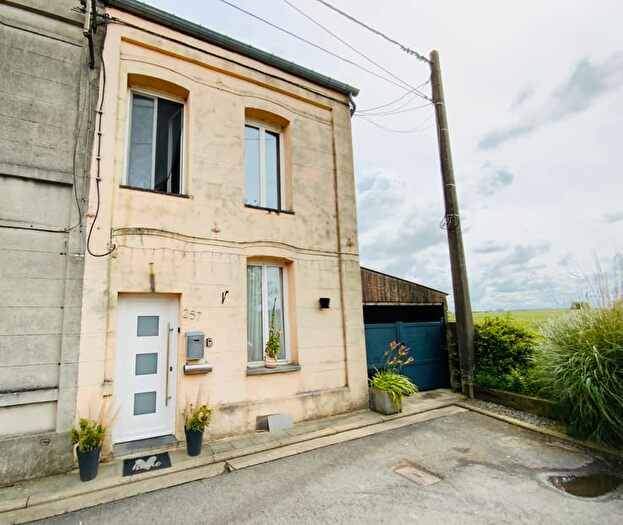 Maison 9 pièces à Avenue De France, Quiévrain, à vendre