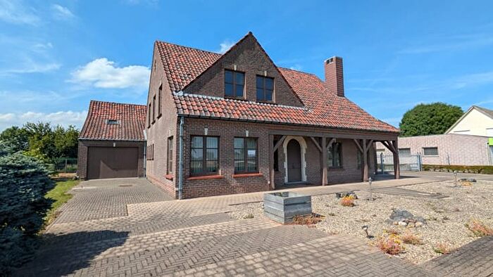 Brakelsesteenweg, Ninove : Maison 11 pièces à vendre