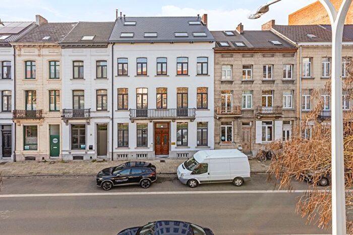 Appartement à Koningin Astridlaan, Mechelen, à louer