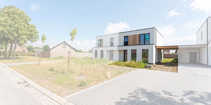 Maison 3 pièces à vendre à Vlaanderenstraat, Koekelare