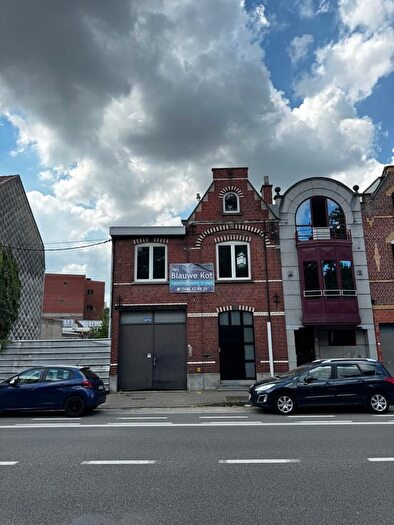 Doorniksesteenweg, Kortrijk : Maison 8 pièces à louer