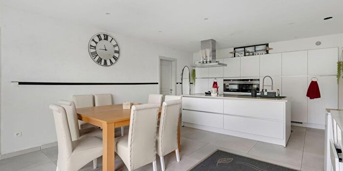Pieter Vanhoudtstraat, Koersel : Maison 6 pièces à vendre