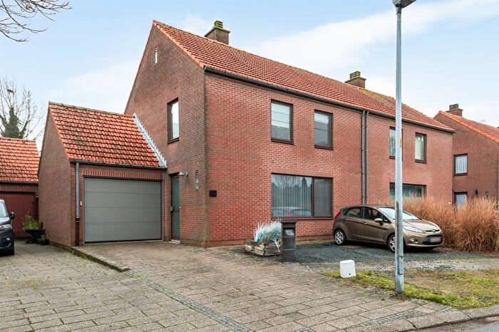 Kastanjestraat, OLEN : Maison 4 pièces à vendre