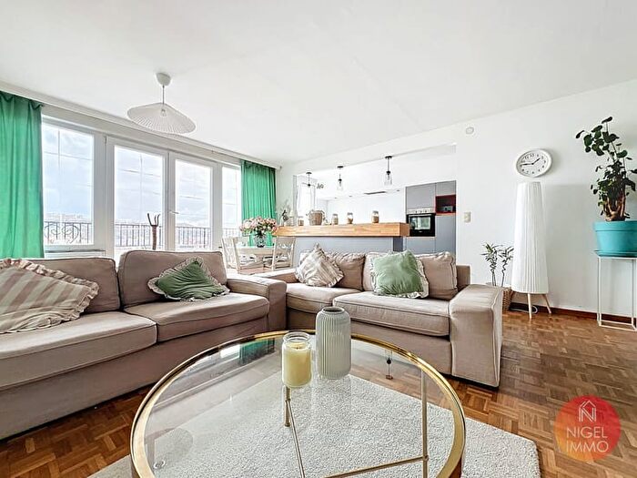 Quai de Longdoz, A : Appartement 2 pièces à vendre