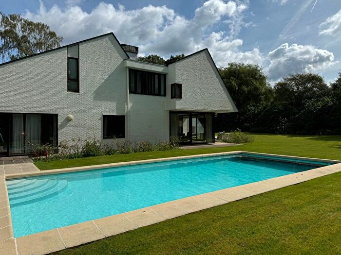 Maison 4 pièces à vendre à Avenue des Genêts, RhodeSaintGenèse