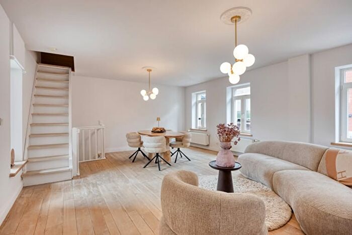 Naamsesteenweg, SintTruiden : Maison 14 pièces à vendre