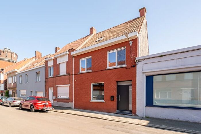 Maison 14 pièces à Zwingelaarsstraat, Izegem, à vendre