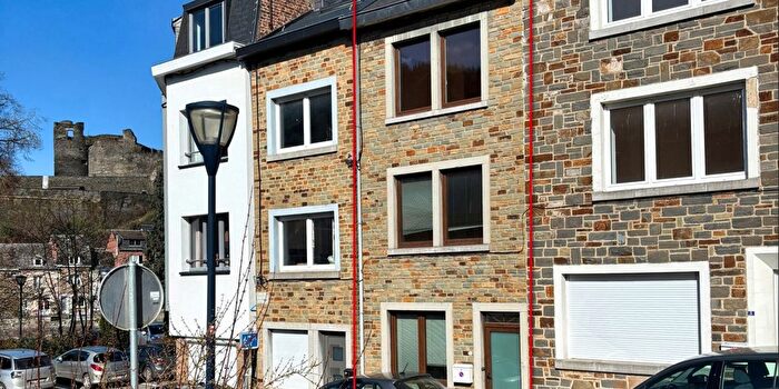 Maison 3 pièces à Rue du Bon Dieu de Maka, La RocheenArdenne, à vendre