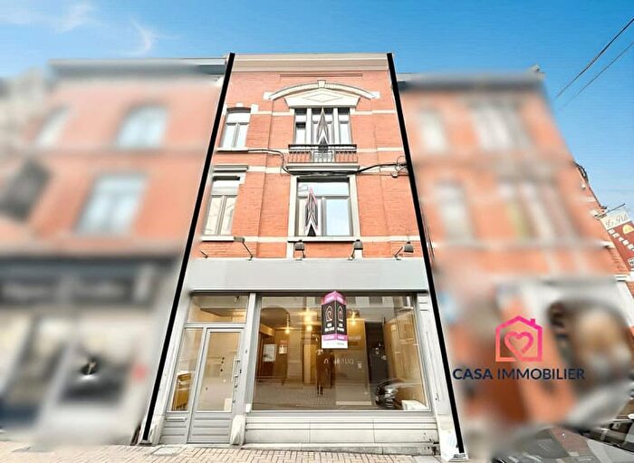 Rue De La Banque, Seraing : Maison 6 pièces à vendre