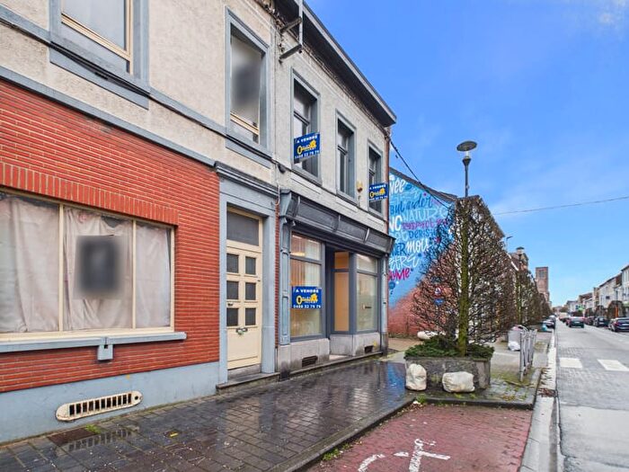 Rue Louis de Brouckère, La Louvière : Maison 3 pièces à vendre