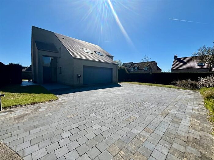 Maison 4 pièces à vendre à Ooievaarstraat, JABBEKE