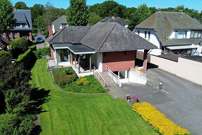 Maison 3 pièces à Plantinlaan, STABROEK, à vendre