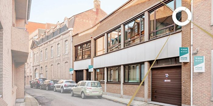 Maison à Nieuwstraat, Ieper, à vendre