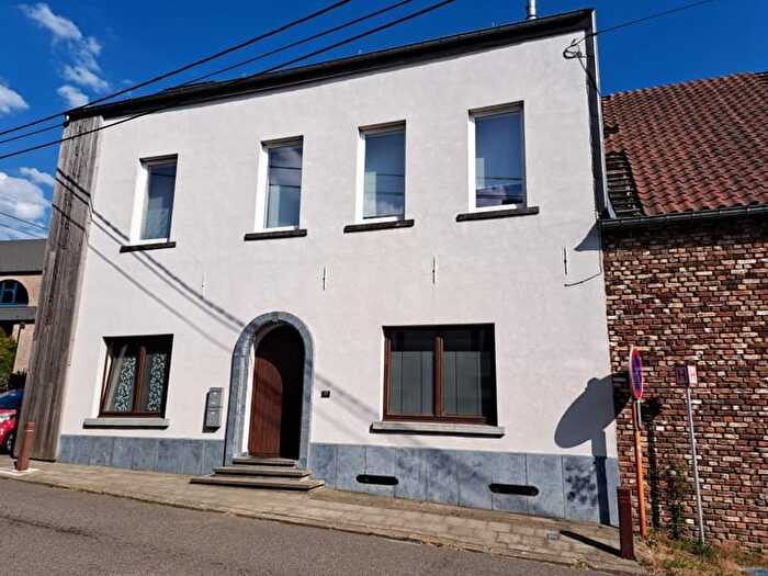 Maison 7 pièces à Rue De Hanzée, VillerslaVille, à vendre