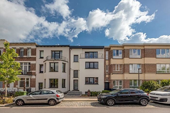 Cederlaan, WILRIJK : Maison 4 pièces à louer