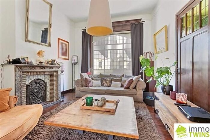 OnzeLieveVrouwkerkplein, DENDERMONDE - Maison 6 pièces à vendre