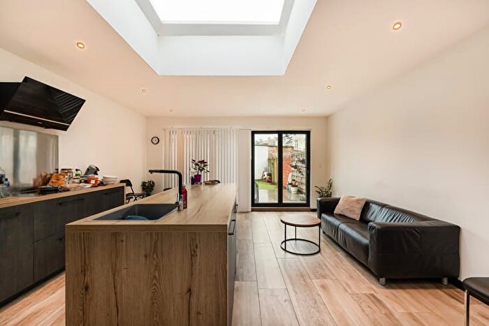 Maison 4 pièces à Jozef Nellenslei, Antwerpen, à vendre