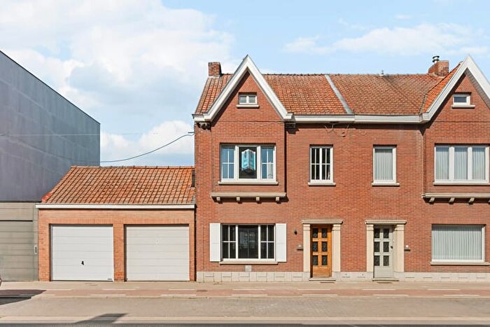 Maison 4 pièces à vendre - Stationsstraat, Deerlijk