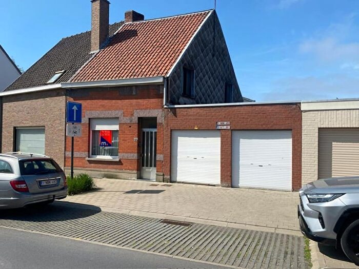 Maison 4 pièces à Honzebroekstraat, Roeselare, à vendre
