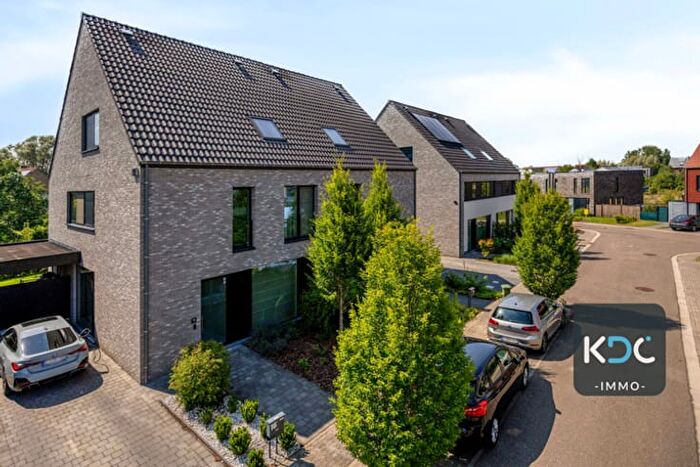 Maison 5 pièces à Groot Neerveld, OudHeverlee SintJorisWeert, à vendre