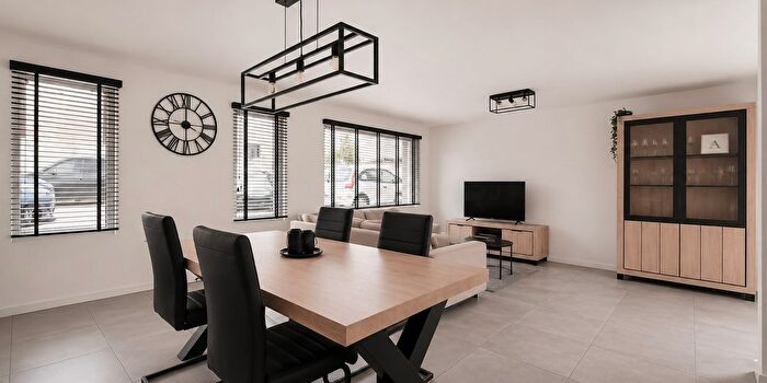 Maison 2 pièces à vendre à Stationsstraat, Oostkamp