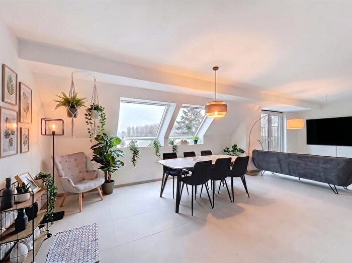 Appartement 3 pièces à Stationsstraat, HERZELE, à vendre