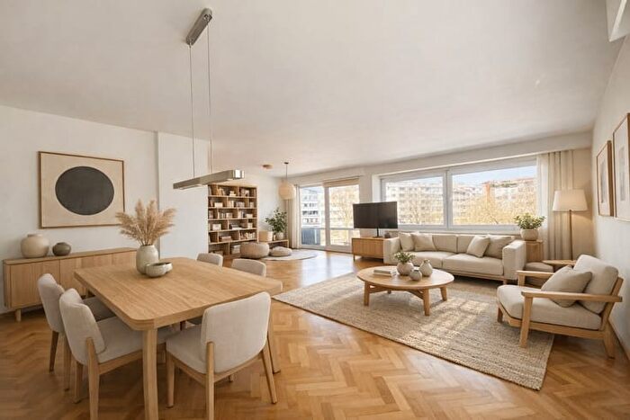 Appartement 3 pièces à Van Eycklei, Antwerpen, à vendre