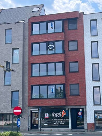 Koningin Astridplein, Eeklo : Appartement 1 pièce à louer