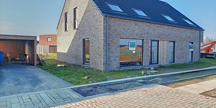 Maison 3 pièces à vendre à Albert Biesbrouckstraat, Roeselare