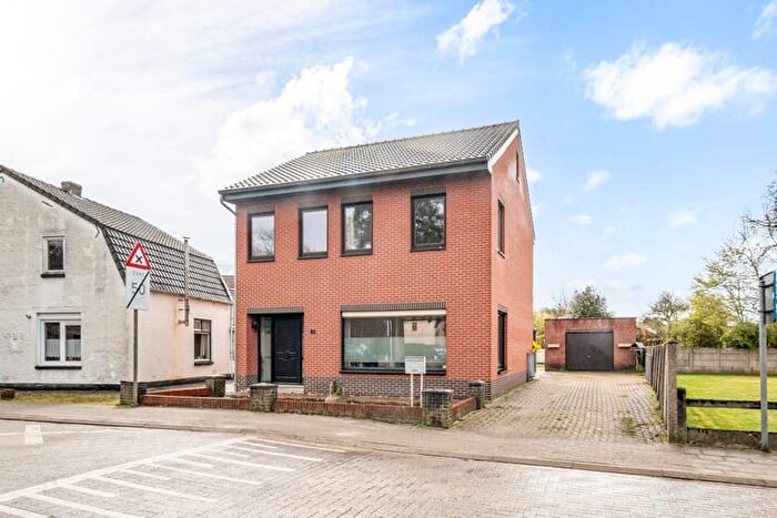 Kapelstraat, Pelt - Maison 7 pièces à vendre