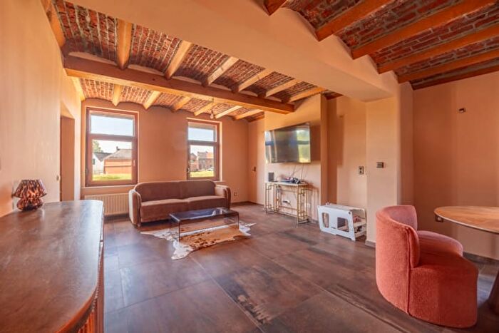 Maison 3 pièces à Rue Danube, EstinnesauVal, à vendre