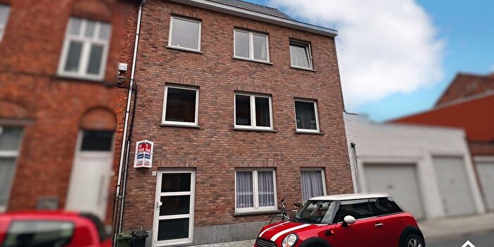 Appartement à Waterkasteelstraat, Ieper, à louer