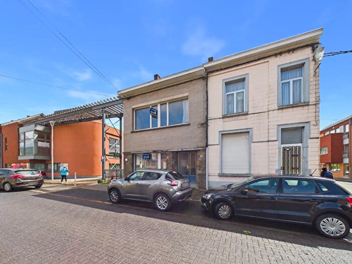 Maison 3 pièces à Rue Henri Léonard, Manage La Hestre, à vendre