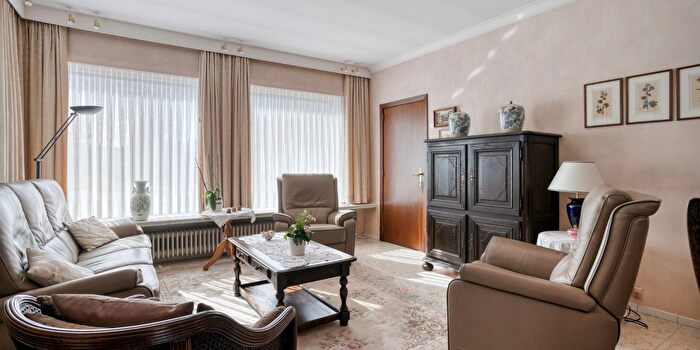 Maison 3 pièces à Walbrugstraat, Oostkamp, à vendre