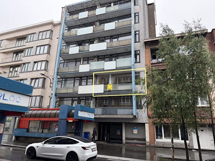 Appartement 2 pièces à Avenue Jules Henin, Charleroi, à vendre