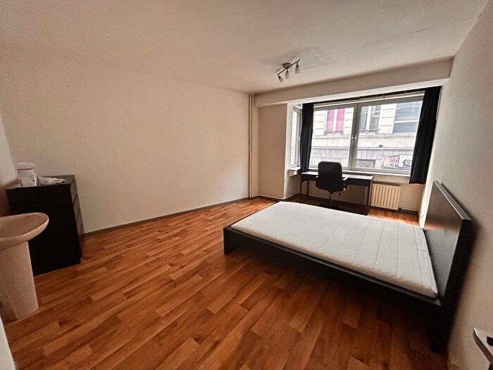 Rue Sur La Fontaine, Liège : Appartement 8 pièces à louer