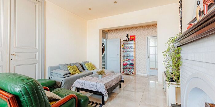 MarchienneauPont, Henegouwen : Appartement 3 pièces à vendre