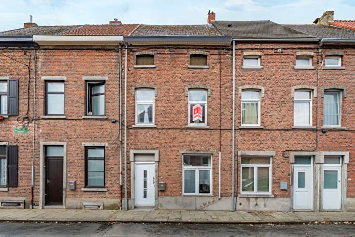 Faubourg de Soignies, Nivelles - Maison 11 pièces à vendre