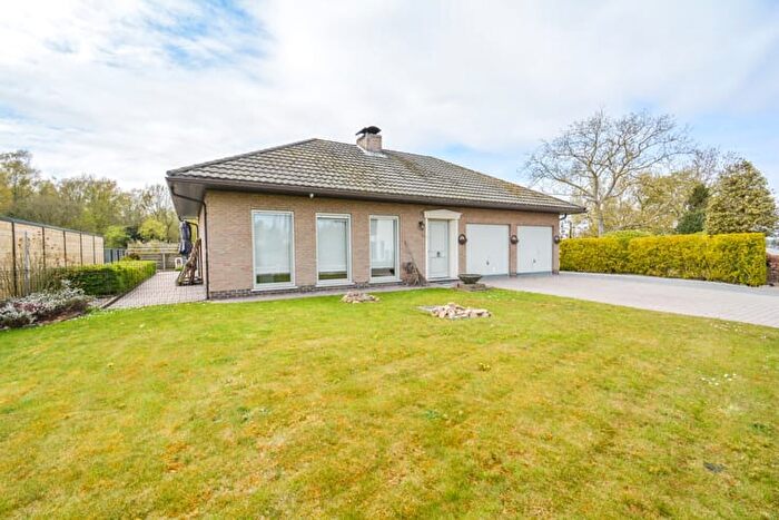 Maison 3 pièces à Oudestraat, KAMPENHOUT, à vendre