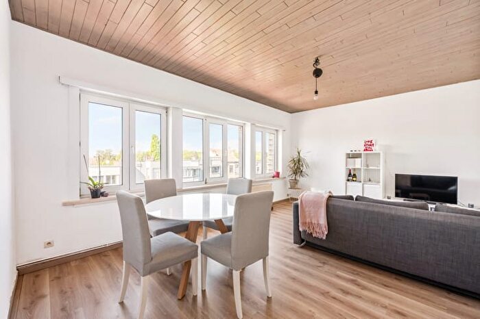 Dokter Maurice Timmermanslaan, Merksem - Appartement 8 pièces à vendre