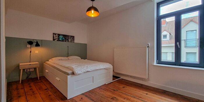 Appartement 1 pièce à Rue SaintMartin, Tournai, à louer
