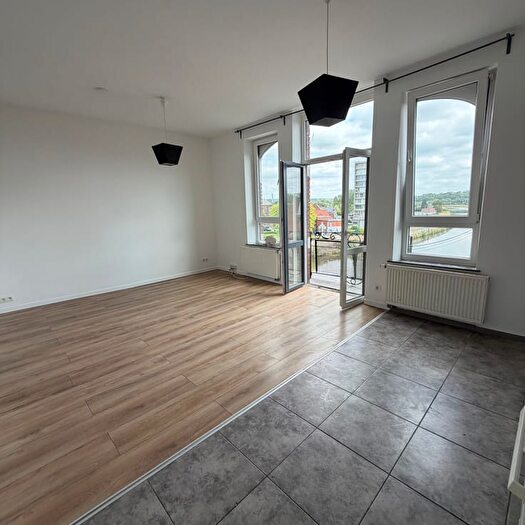 Appartement 3 pièces à louer à Avenue Des Français, Sambreville