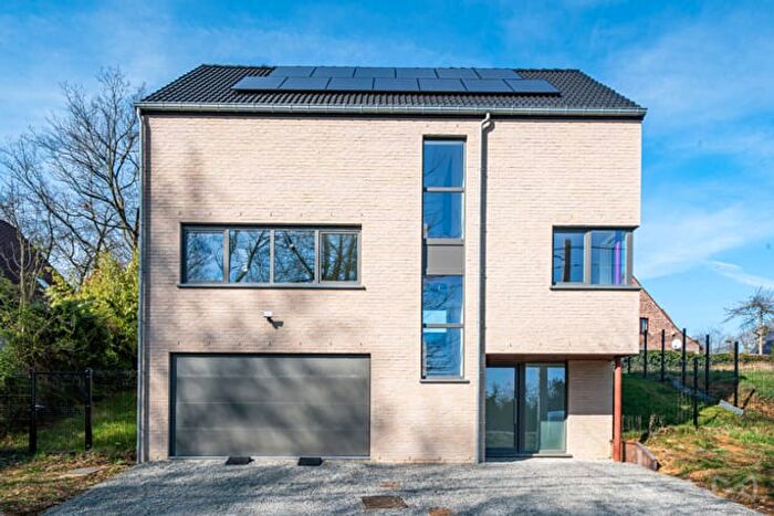 Maison 13 pièces à vendre à Steenbos, Alsemberg